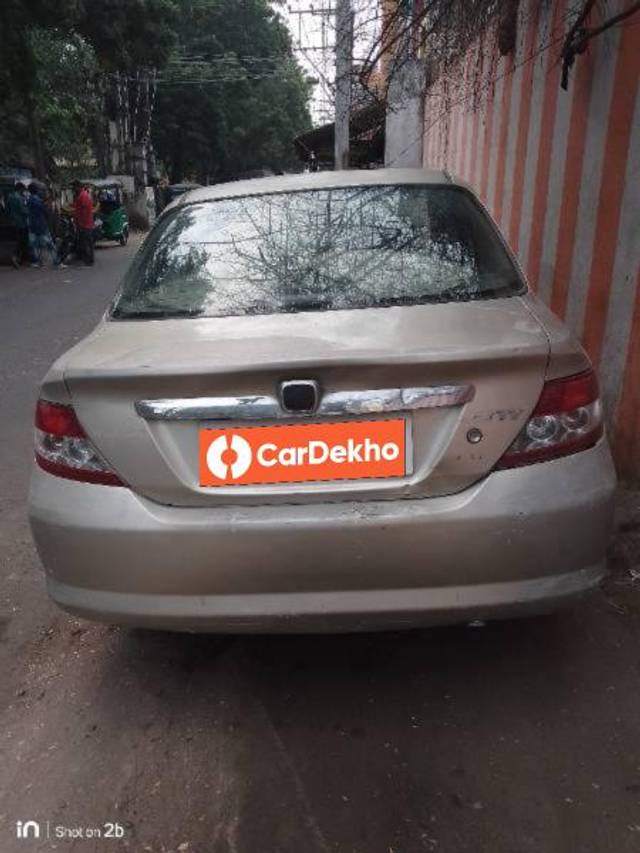 https://images10.gaadi.com/usedcar_image/3643745/original/processed_60c4ad73-0990-4af1-b9e4-29552f0b0a87.jpg?imwidth=6402