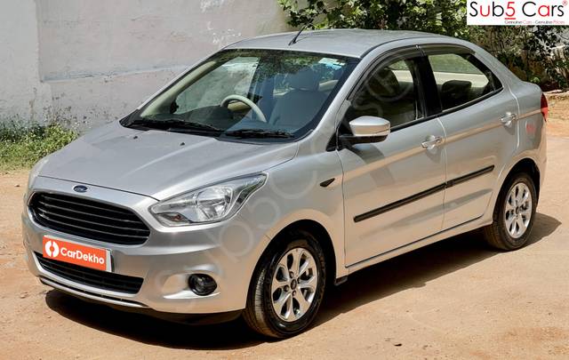 https://images10.gaadi.com/usedcar_image/3643777/original/processed_img2901933__usedcar_2_70641698487660_1698487677.jpeg?imwidth=6402