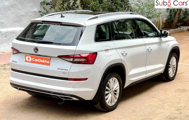 https://images10.gaadi.com/usedcar_image/3643781/original/processed_img2901937__usedcar_5_70641698487891_1698487905.jpeg?imwidth=6401