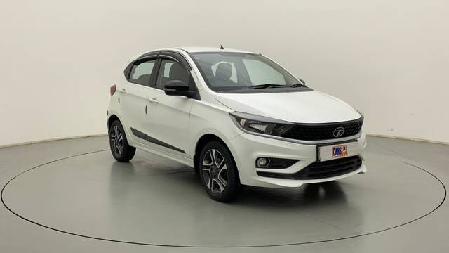https://images10.gaadi.com/usedcar_image/3643806/original/9424fe6c-2a0e-4453-92bd-295c68c0bd55__43.jpg?imwidth=6400