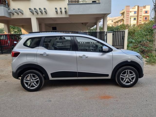 https://images10.gaadi.com/usedcar_image/3644011/original/img2902081__used_car_2902081_1698494484.jpg?imwidth=6401