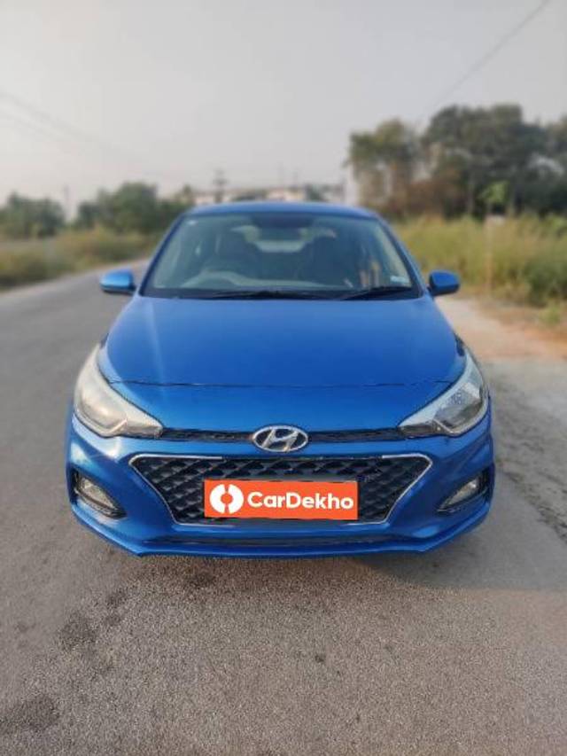 https://images10.gaadi.com/usedcar_image/3644201/original/processed_318363e6-bfea-4d23-9c6e-de5de7578e04.jpg?imwidth=6400