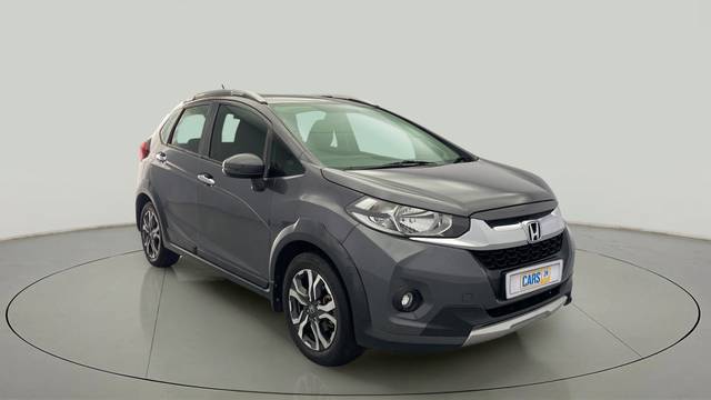 https://images10.gaadi.com/usedcar_image/3644235/original/slot__1-7-Exterior-13004756789-605e049a44414c19b4e0d1dc68bf68ac-Exterior-7.jpg?imwidth=6400