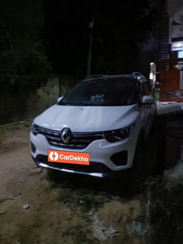 https://images10.gaadi.com/usedcar_image/3644238/original/processed_67d4639e-c825-4dae-8895-d2779f293ce1.jpg?imwidth=6402