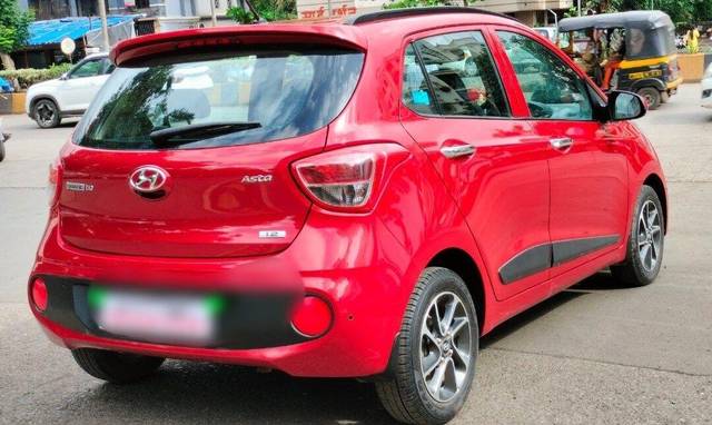 https://images10.gaadi.com/usedcar_image/3644254/original/processed_img2902224__used_car_2902224_1698502431.jpg?imwidth=6401