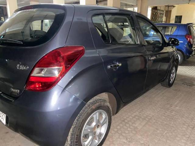 https://images10.gaadi.com/usedcar_image/3644258/original/processed_daa17d30-9107-4e9c-adf8-de3797cce685.jpg?imwidth=6401