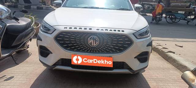 https://images10.gaadi.com/usedcar_image/3644415/original/processed_af612e6f-620c-4ba4-9d0e-e65109003c9e.jpg?imwidth=6400