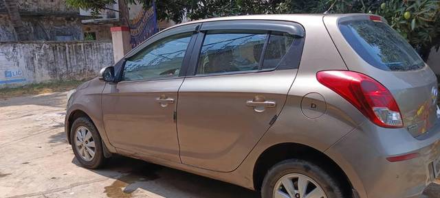 https://images10.gaadi.com/usedcar_image/3644448/original/processed_a88ebcca-1a7d-4c34-bbff-bc1cdcc29e2f.jpg?imwidth=6402
