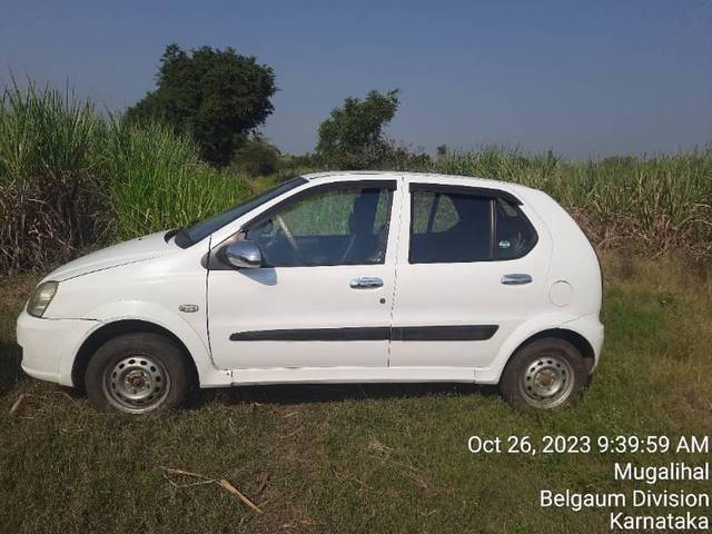 https://images10.gaadi.com/usedcar_image/3644525/original/processed_a1042b52-502b-4572-bcf9-5c9b2e69624f.jpg?imwidth=6402