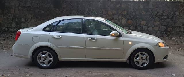 https://images10.gaadi.com/usedcar_image/3644566/original/img2902267__used_car_2902267_1698528724.jpg?imwidth=6401