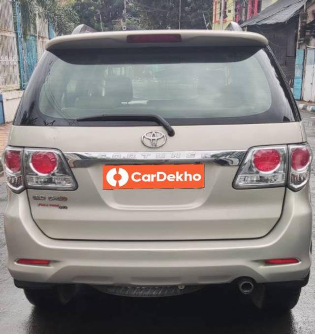 https://images10.gaadi.com/usedcar_image/3644715/original/processed_67c0cbac-feff-495a-be3e-fb394c1fdf61.jpg?imwidth=6402
