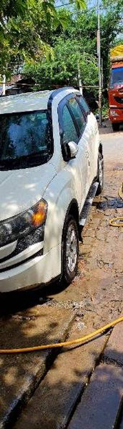 Mahindra XUV500 W8 2WD Mahindra XUV500 W8 2WD