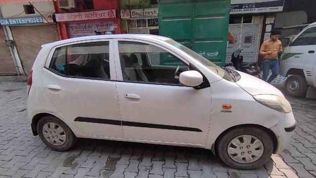 https://images10.gaadi.com/usedcar_image/3644878/original/processed_dfb07bef-ee1d-4ee8-9fbf-5f2df7255db1.jpg?imwidth=6401