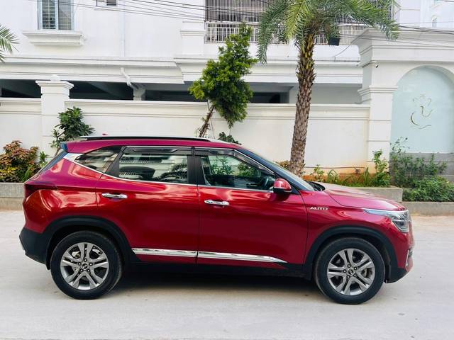 https://images10.gaadi.com/usedcar_image/3644926/original/processed_img2902418__used_car_2902418_1698561564.jpg?imwidth=6401