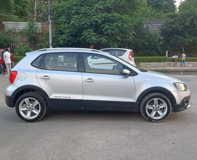 https://images10.gaadi.com/usedcar_image/3644999/original/processed_img2902445__used_car_2902445_1698564360.jpg?imwidth=6401