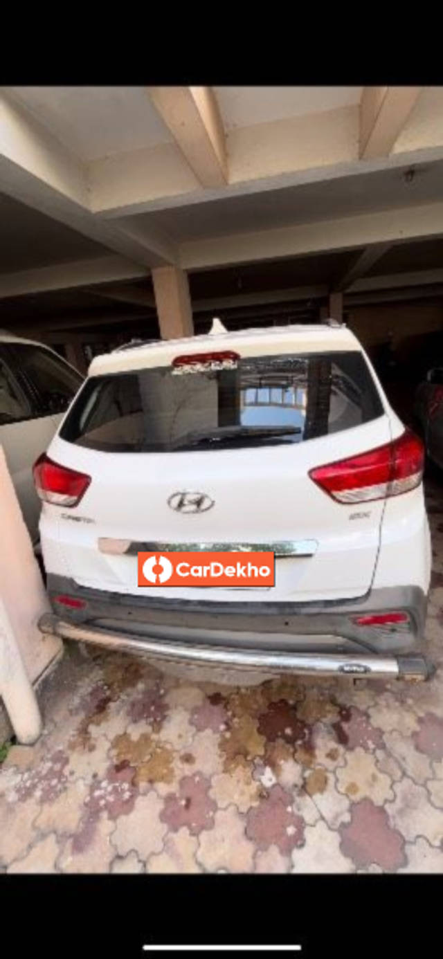 https://images10.gaadi.com/usedcar_image/3645048/original/processed_8ee74236-24c3-4146-ae51-f89dc7a5737f.png?imwidth=6401