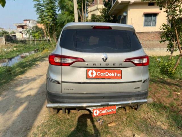 https://images10.gaadi.com/usedcar_image/3645202/original/processed_a752fbf3-7167-4802-b53d-a3d838be43e3.jpg?imwidth=6402