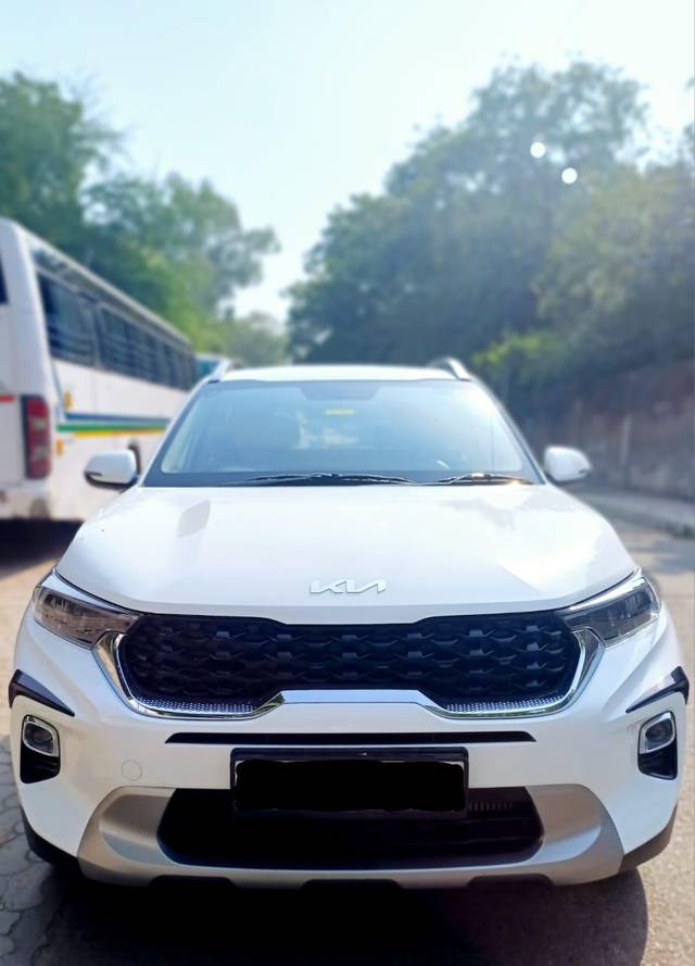 https://images10.gaadi.com/usedcar_image/3645222/original/processed_img2902565__used_car_2902565_1698571081.jpg?imwidth=6400