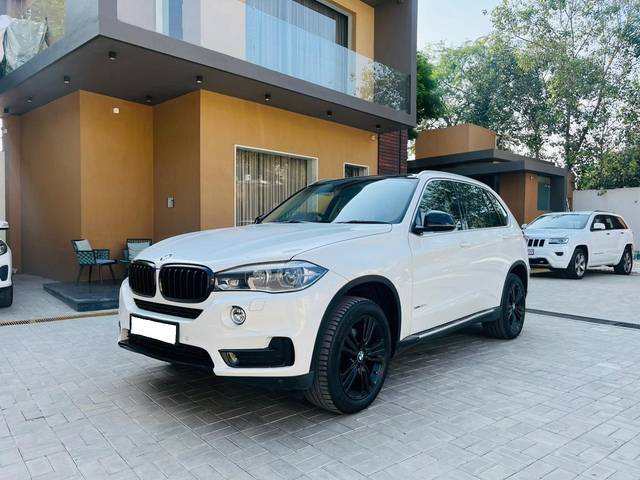 https://images10.gaadi.com/usedcar_image/3645263/original/img2902597__usedcar_1_27__10151698572002_1698572008.jpeg?imwidth=6400