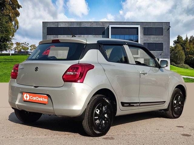 https://images10.gaadi.com/usedcar_image/3645308/original/processed_img2902619__used_car_2902619_1698573407.jpg?imwidth=6402