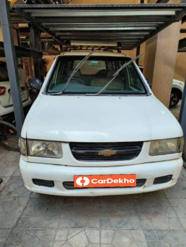 https://images10.gaadi.com/usedcar_image/3645552/original/processed_d50d6a67-49d1-49b7-ae61-20013dda04cd.jpg?imwidth=6401