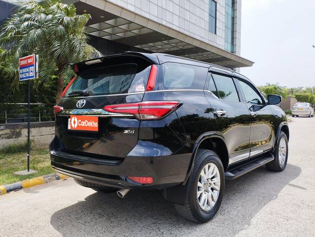 https://images10.gaadi.com/usedcar_image/3645603/original/processed_img2902789__used_car_2902789_1698583081.jpg?imwidth=6402