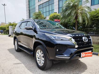 Toyota Fortuner 4X4 Diesel AT Toyota Fortuner 4X4 Diesel AT