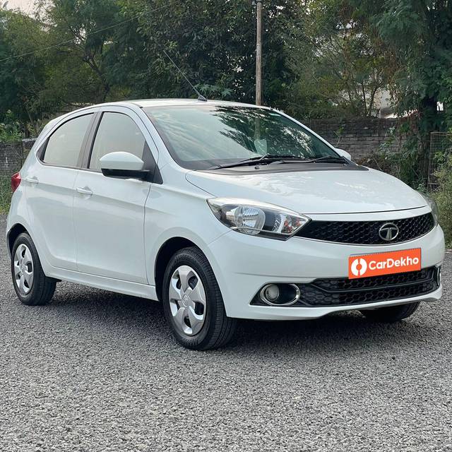 https://images10.gaadi.com/usedcar_image/3645653/original/processed_img2902805__used_car_2902805_1698585895.jpg?imwidth=6400