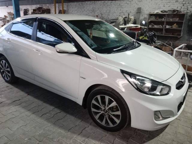 https://images10.gaadi.com/usedcar_image/3645740/original/processed_1b6f91ea-f472-4733-81b1-604277099686.jpeg?imwidth=6400