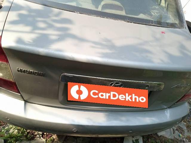https://images10.gaadi.com/usedcar_image/3646059/original/processed_2061caab-1046-4b96-b63e-8c634642dfe6.jpg?imwidth=6401