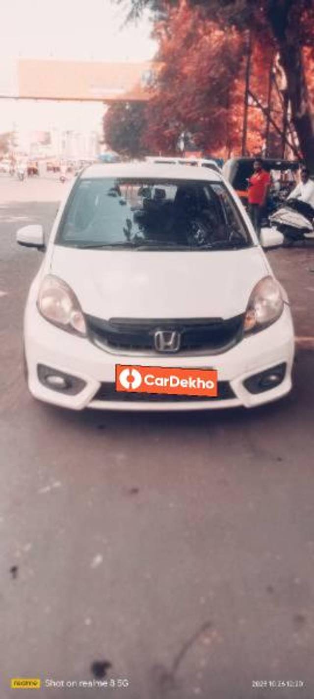 https://images10.gaadi.com/usedcar_image/3646207/original/processed_923c30a7-7049-43ef-b220-4c91c373e9ba.jpg?imwidth=6402