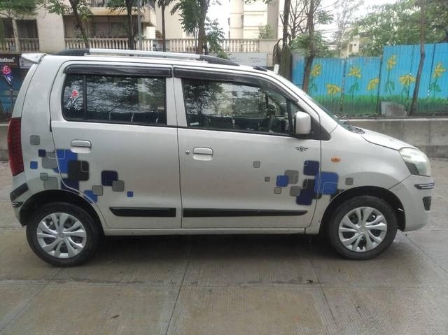 https://images10.gaadi.com/usedcar_image/3646276/original/processed_img2902913__used_car_2902913_1698646744.jpg?imwidth=6401