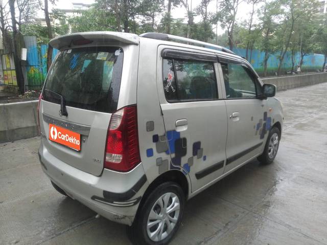 https://images10.gaadi.com/usedcar_image/3646276/original/processed_img2902913__used_car_2902913_1698646746.jpg?imwidth=6402