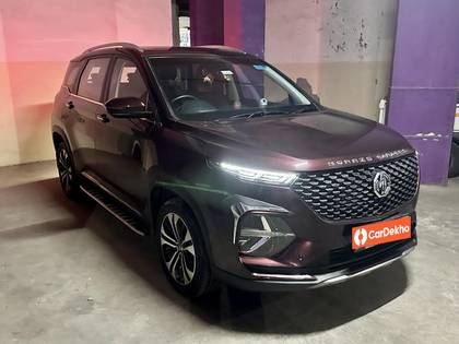 MG Hector Plus Sharp Hybrid MT MG Hector Plus Sharp Hybrid MT