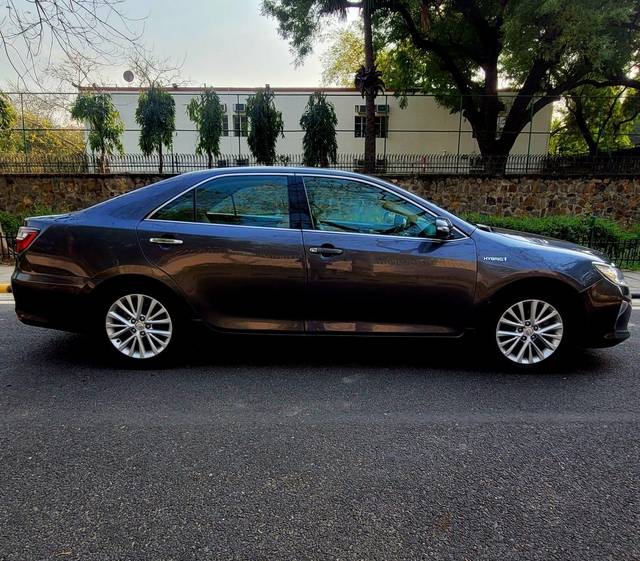 https://images10.gaadi.com/usedcar_image/3646701/original/processed_img2903149__used_car_2903149_1698660432.jpg?imwidth=6401