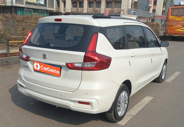 https://images10.gaadi.com/usedcar_image/3646731/original/processed_img2903163__used_car_2903163_1698661164.jpg?imwidth=6401