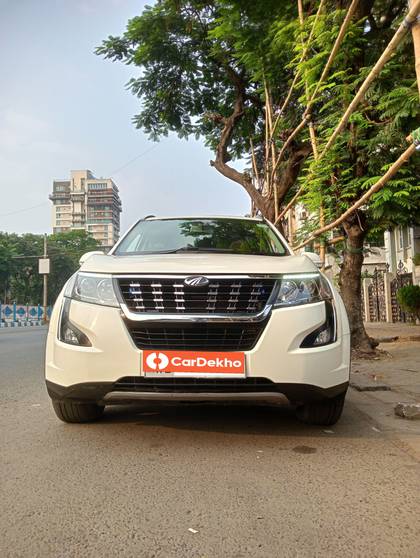 Mahindra XUV500 W11 BSIV Mahindra XUV500 W11 BSIV