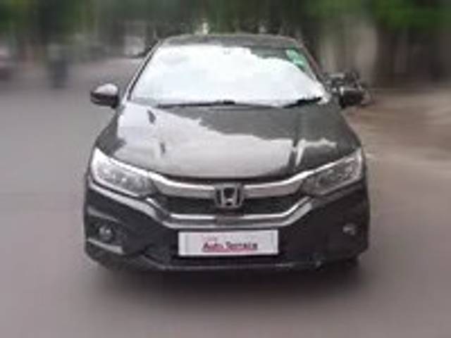 https://images10.gaadi.com/usedcar_image/3646798/original/img3646798__replace_img_653f919d31d88_1698664861.png?imwidth=6400