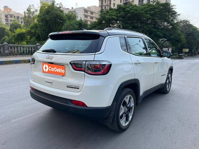 https://images10.gaadi.com/usedcar_image/3646899/original/processed_img2903256__used_car_2903256_1698667174.jpg?imwidth=6402