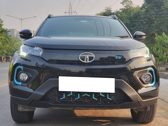 https://images10.gaadi.com/usedcar_image/3646925/original/processed_img2903273__usedcar_20231111_164455_2903273_1699708408.jpg?imwidth=6401