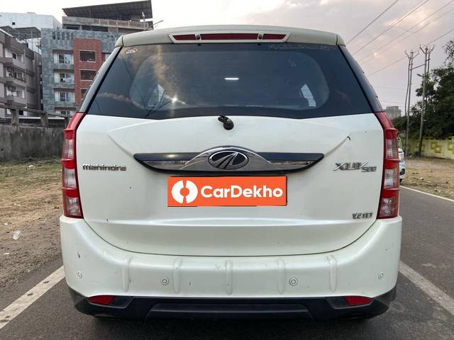 https://images10.gaadi.com/usedcar_image/3646947/original/processed_img2903291__used_car_2903291_1698668671.jpg?imwidth=6402