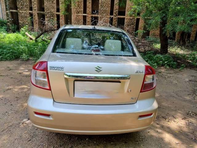https://images10.gaadi.com/usedcar_image/3647207/original/processed_83567adf-e93b-4343-bf4e-a6050cd39216.jpg?imwidth=6402