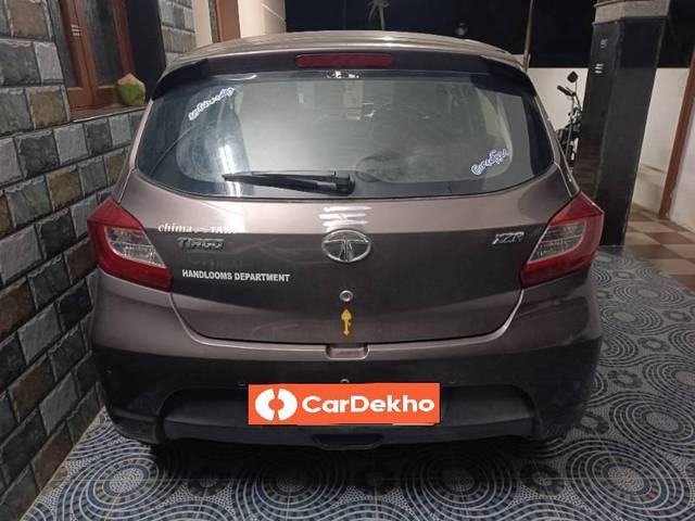 https://images10.gaadi.com/usedcar_image/3647245/original/processed_4f1338f5-b39a-4016-b167-a2d6b15b9044.jpg?imwidth=6402
