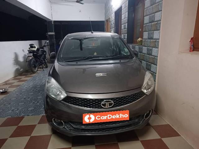 https://images10.gaadi.com/usedcar_image/3647245/original/processed_7e805b66-ab02-4722-b996-40ec452c81c6.jpg?imwidth=6400
