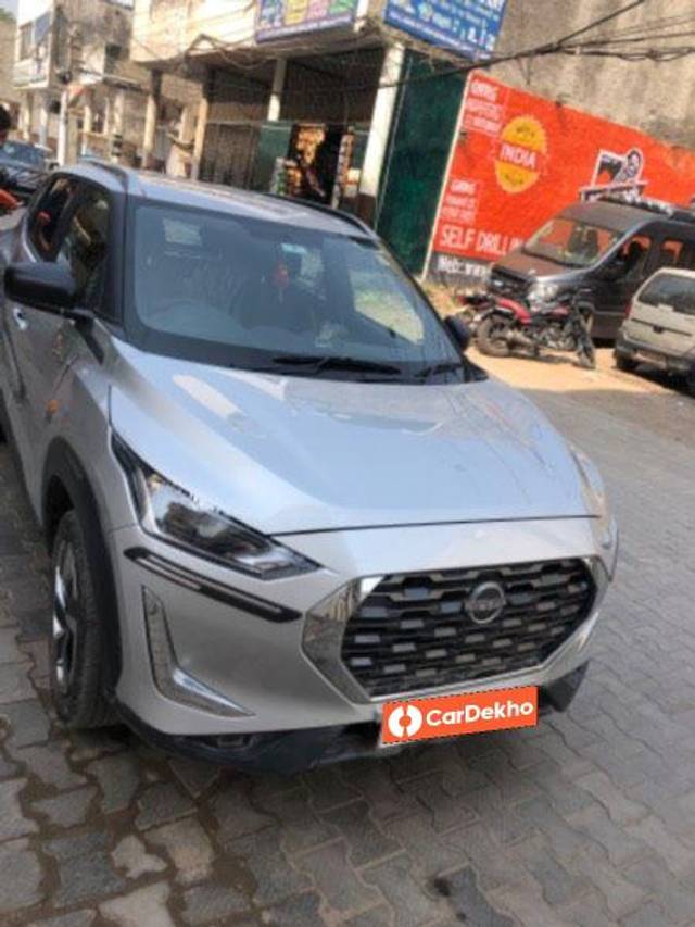 https://images10.gaadi.com/usedcar_image/3647276/original/processed_9feeb6b8-1cc4-42cd-8f75-54f429ec4709.jpeg?imwidth=6402
