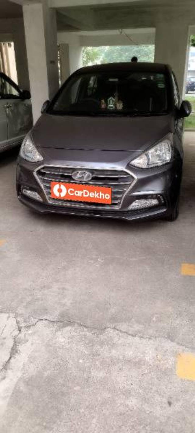 https://images10.gaadi.com/usedcar_image/3647281/original/processed_832a98e6-f319-4792-a975-bd952fb433c6.jpg?imwidth=6400