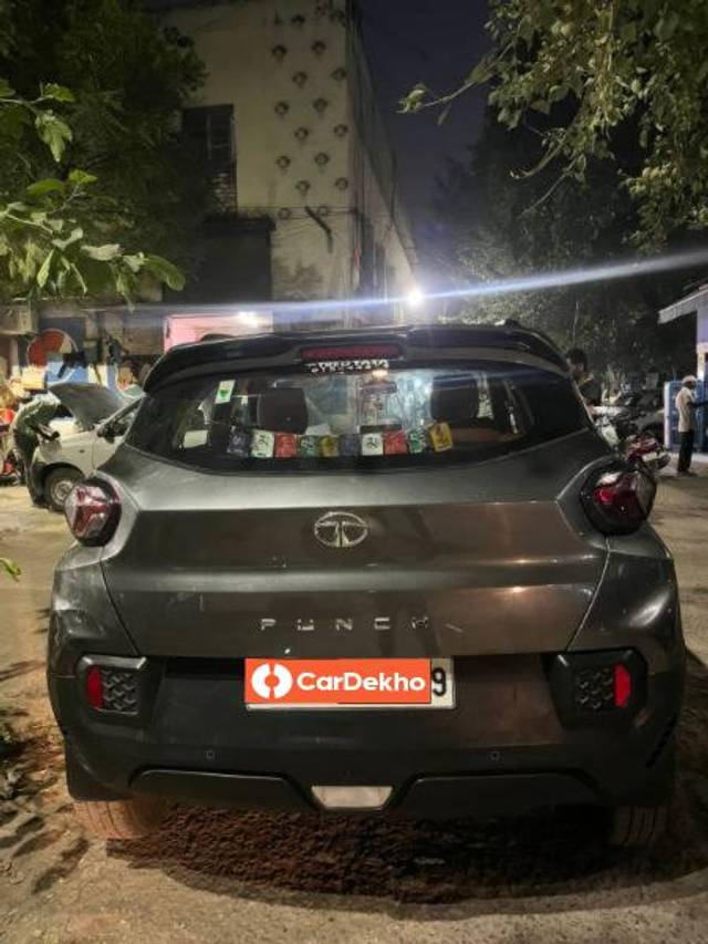 https://images10.gaadi.com/usedcar_image/3647532/original/processed_d5ffe945-e003-4506-b6c6-ff0276374902.jpg?imwidth=6401