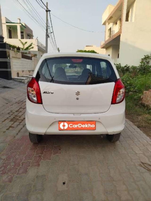 https://images10.gaadi.com/usedcar_image/3647605/original/processed_f23df670-75a5-450b-a60a-56f8a57b281e.jpg?imwidth=6402