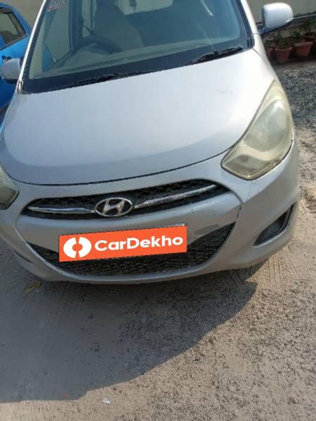 https://images10.gaadi.com/usedcar_image/3647678/original/processed_56897179-c936-4783-8c08-1fcbd39e7be6.jpg?imwidth=6402