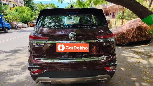 https://images10.gaadi.com/usedcar_image/3647709/original/processed_1d93891f-63ba-4add-a7ed-7f4f0d586957.jpg?imwidth=6402